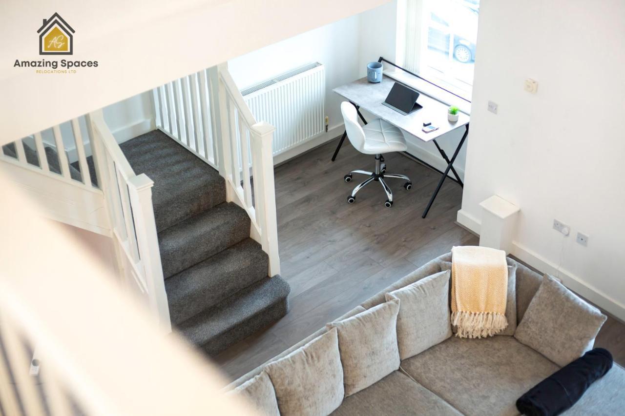 Large Unique 2 Bedroom Duplex Apartment With Private Parking & Free Wifi - Vat Qualifying By Amazing Spaces Relocations Ltd Warrington Extérieur photo