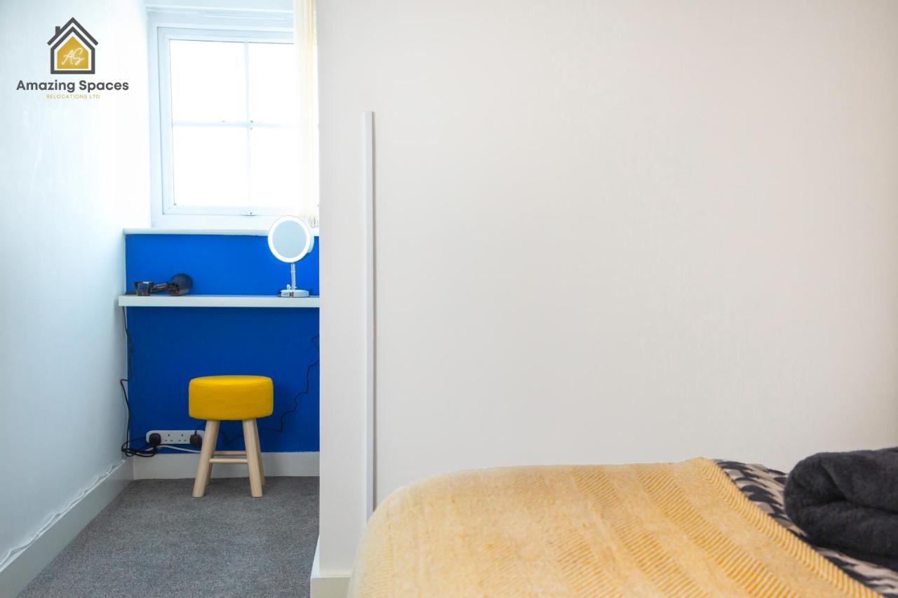 Large Unique 2 Bedroom Duplex Apartment With Private Parking & Free Wifi - Vat Qualifying By Amazing Spaces Relocations Ltd Warrington Extérieur photo