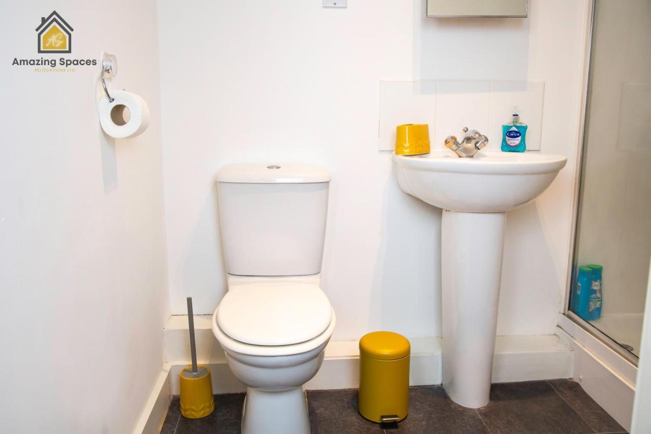 Large Unique 2 Bedroom Duplex Apartment With Private Parking & Free Wifi - Vat Qualifying By Amazing Spaces Relocations Ltd Warrington Extérieur photo