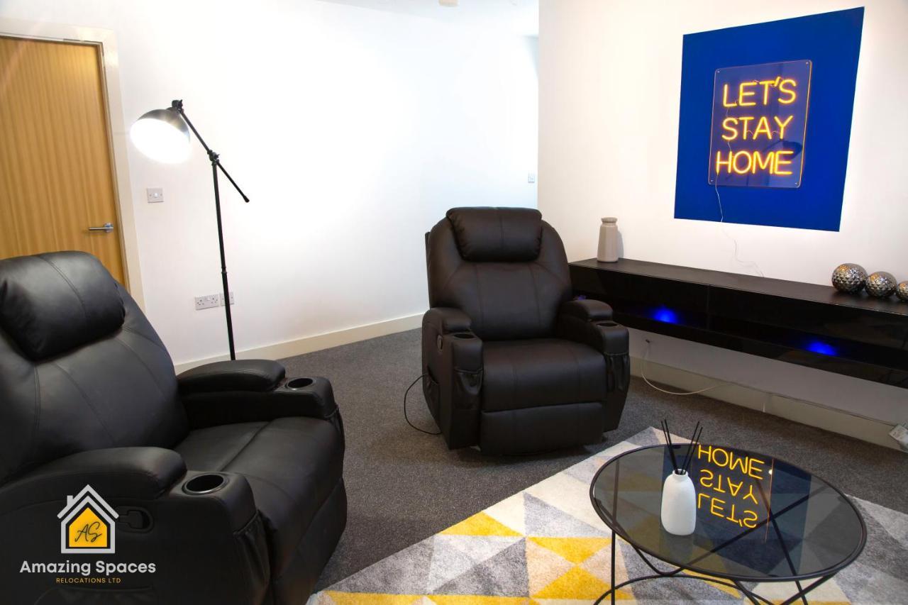 Large Unique 2 Bedroom Duplex Apartment With Private Parking & Free Wifi - Vat Qualifying By Amazing Spaces Relocations Ltd Warrington Extérieur photo